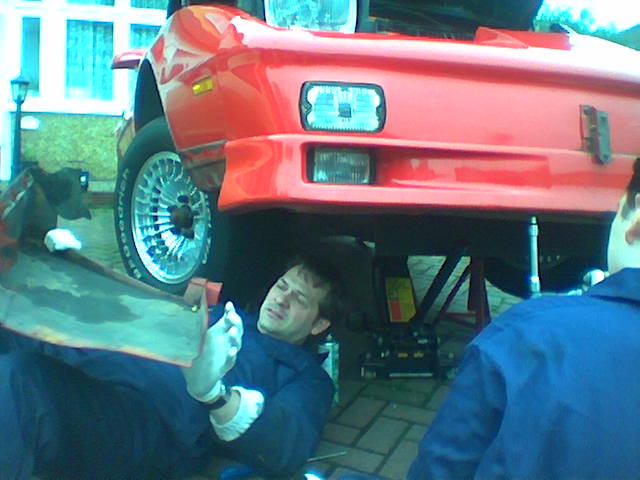 006Image(65) Tony, stripping the skirts off - dirty bloke - 1st May 2004